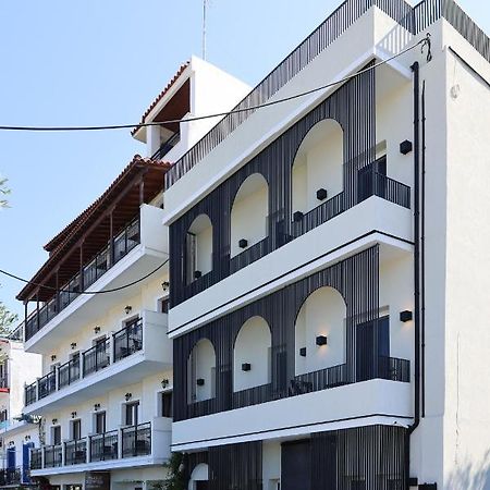Uphill Unique Boutique Suites Skiathos Town Exterior foto