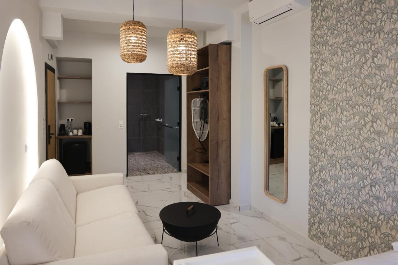 Uphill Unique Boutique Suites Skiathos Town Exterior foto