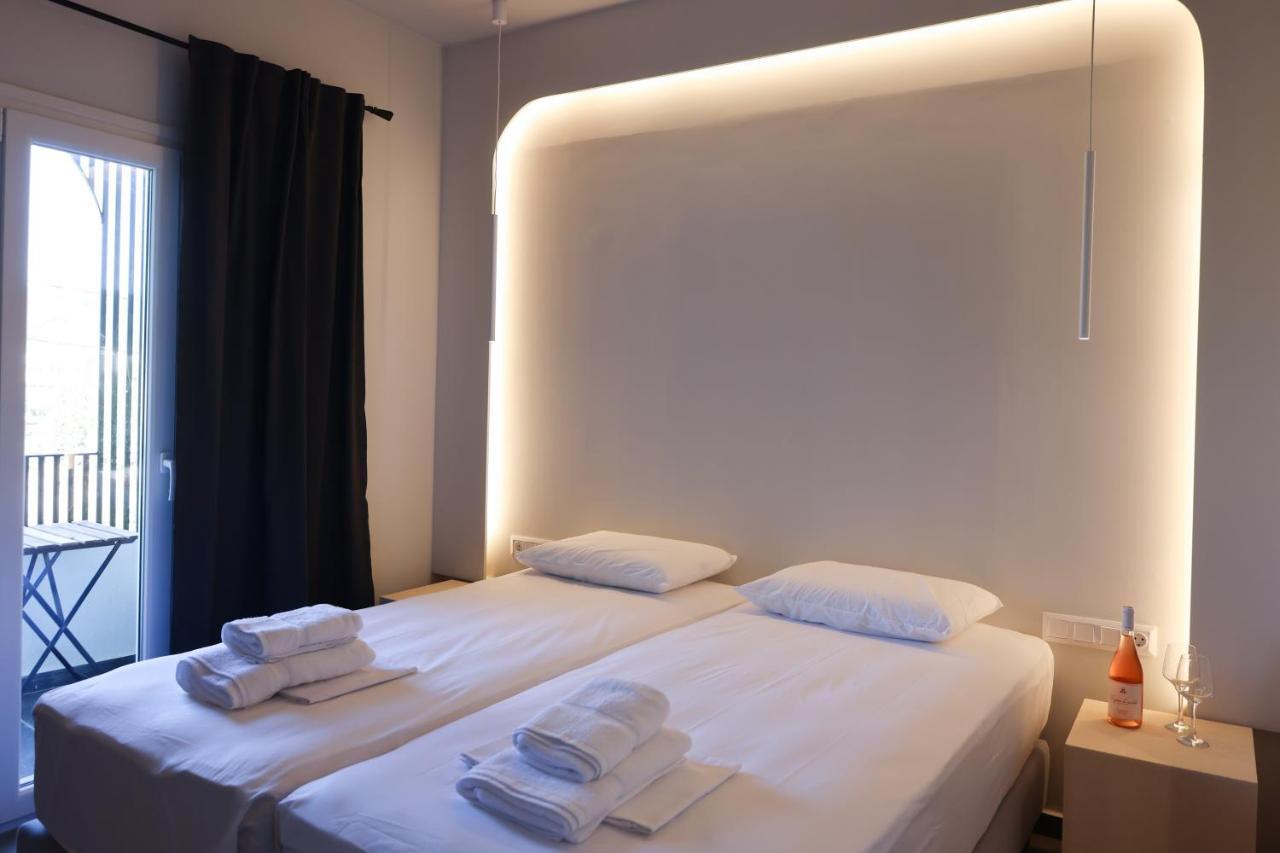 Uphill Unique Boutique Suites Skiathos Town Exterior foto
