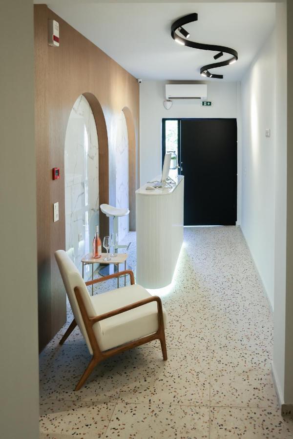 Uphill Unique Boutique Suites Skiathos Town Exterior foto