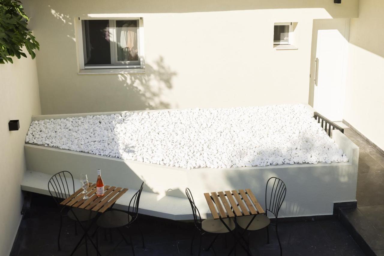 Uphill Unique Boutique Suites Skiathos Town Exterior foto